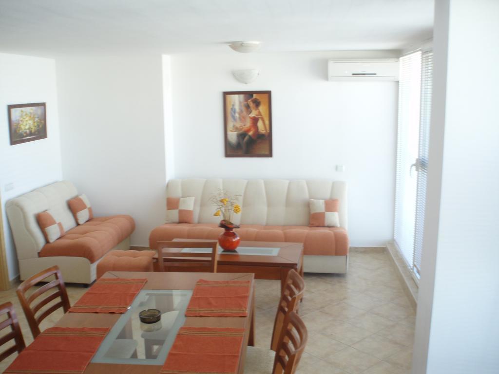 Tomi Family Apartments Sluneční pobřeží Pokoj fotografie