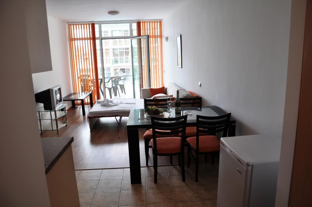 Tomi Family Apartments Sluneční pobřeží Pokoj fotografie